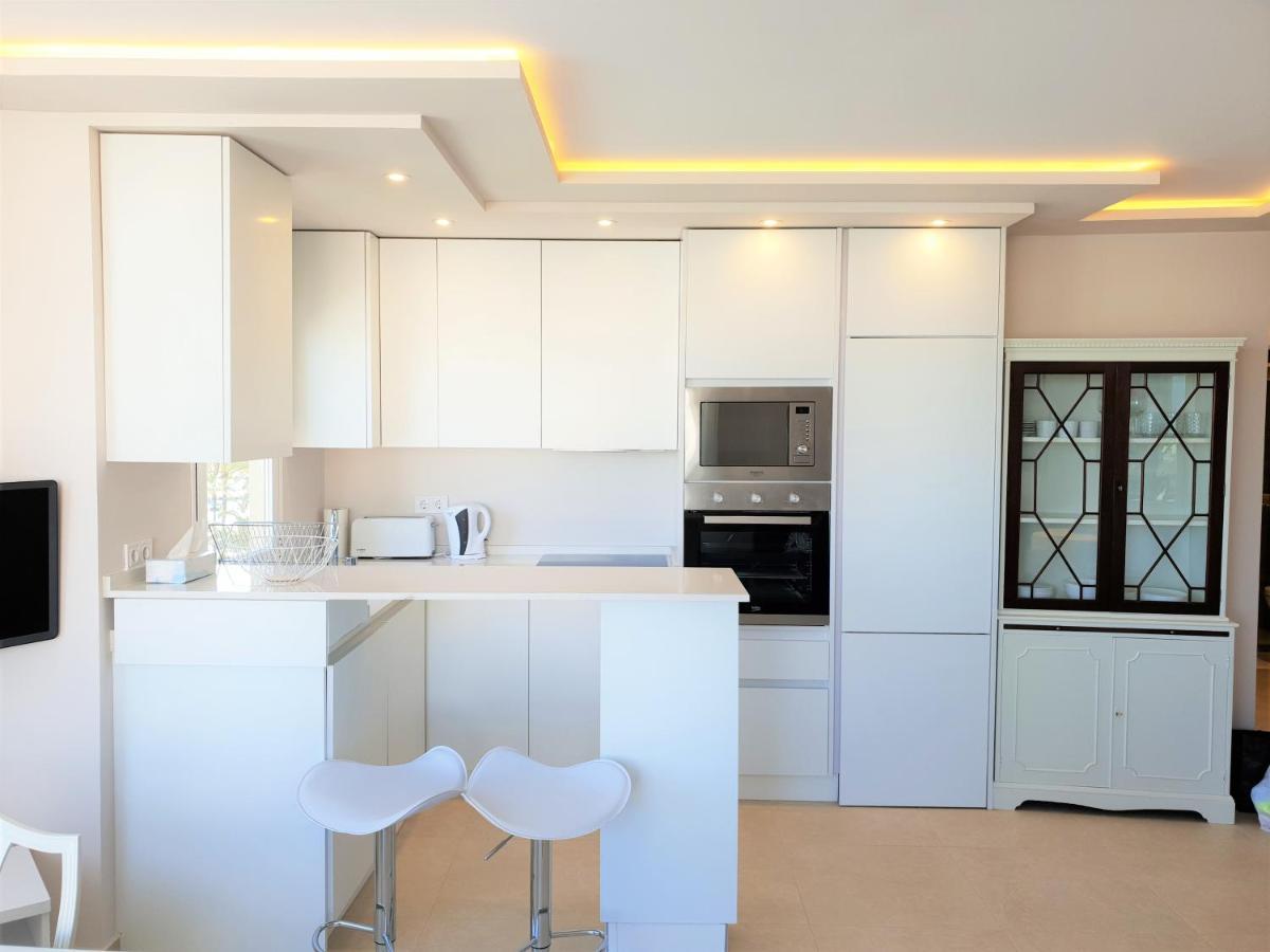 Fantastic Apartment B In Front Of The Sea & Marina 에스테포나 외부 사진